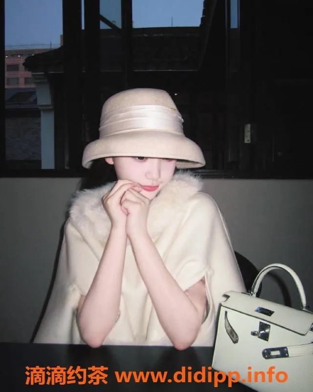 北京楼凤-朝阳区沛沛，天然E胸围，1500起步