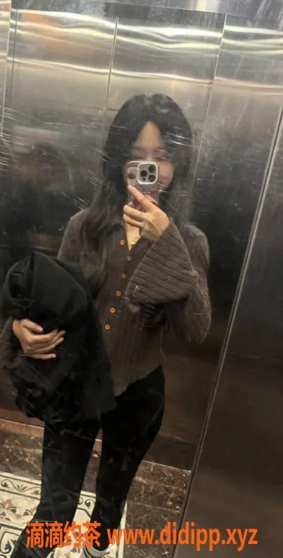 广州楼凤-白云嫩妹珂妍 夜课体验超赞