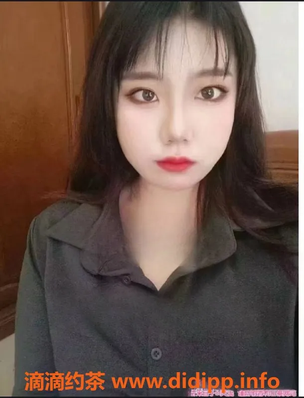 天津楼凤-河东区小诺，18岁，500元鸳鸯浴服务