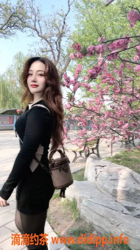 北京spa会所-湖南女孩162cm，26岁，105斤，胸36D，双井高档服务