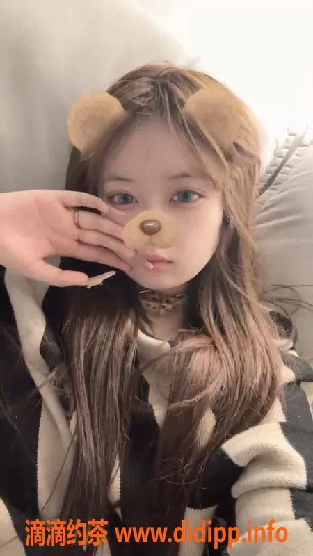 成都楼凤-成都旺仔，158cm，95斤，SM双飞服务，600元起