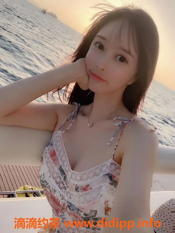 上海楼凤-上海清纯小田螺 170cm 95斤 甜美诱惑