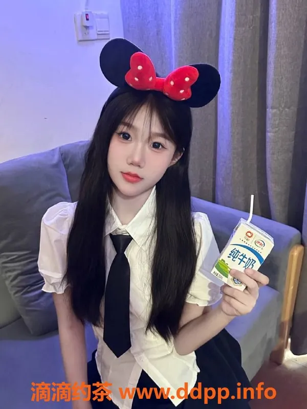 成都外围-成华区素素 18岁身高164，服务优秀不限量