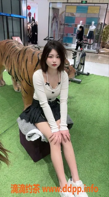 深圳楼凤-福田晓琦，163cm 45kg C罩杯，900元高端享受