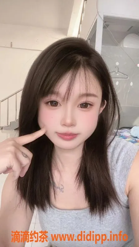 北京楼凤-小小 | 朝阳百子湾新人 | 165cm | 47kg | 69舌吻服务