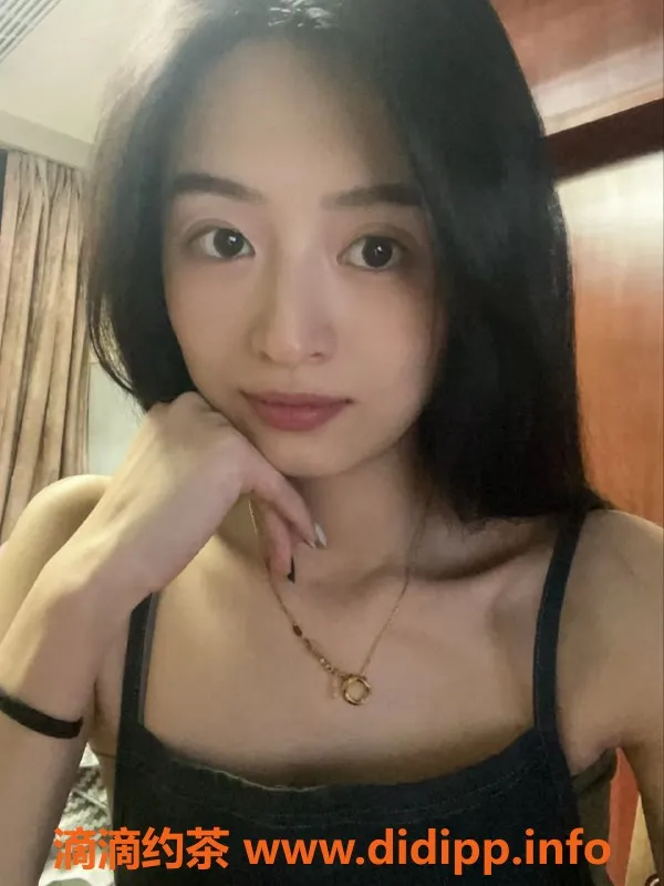 杭州楼凤-清纯美女小雅，诚邀各区上门服务