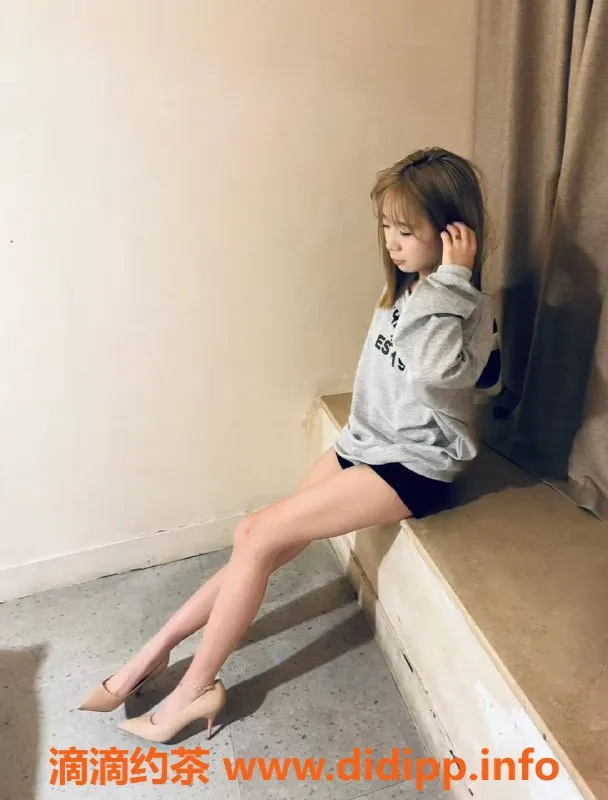 广州楼凤-天河优米，嫩妹大长腿，7P优惠来袭