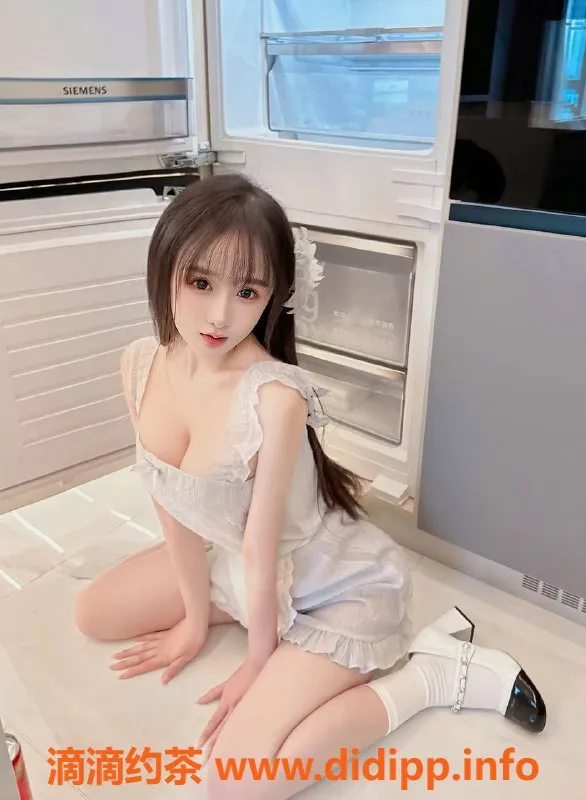 厦门楼凤-思明区浅浅，165cm 46KG 价格600起，服务多样