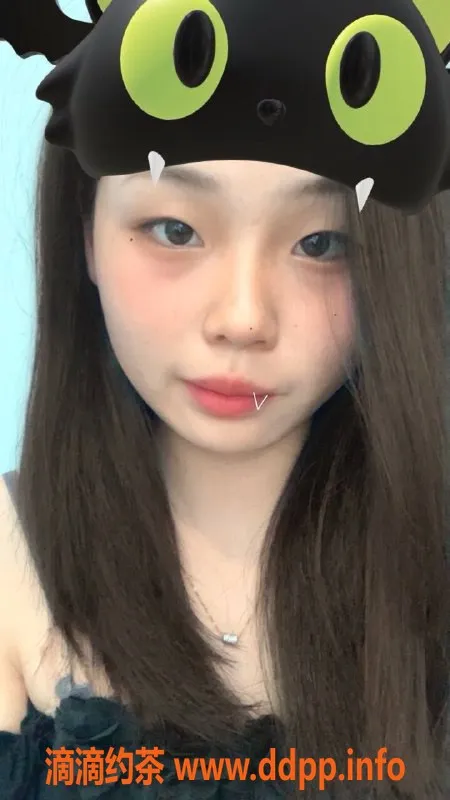 成都楼凤资源信息,成都嫩妹思思，19岁160cm，包夜优惠等你来体验！