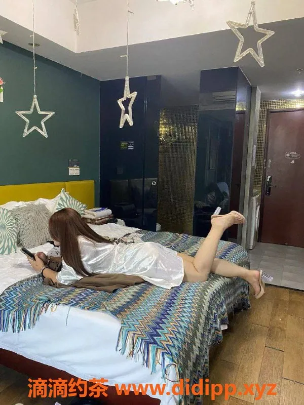 北京楼凤-丰台区苏婷，800起步，听话大胸嫩妹