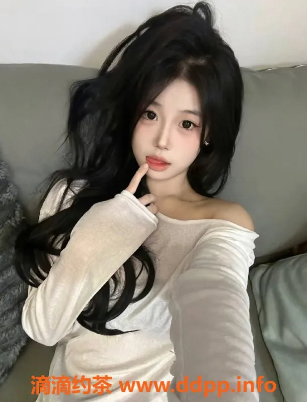 厦门楼凤-思明区小樱：23岁D杯可外，甜筒少女