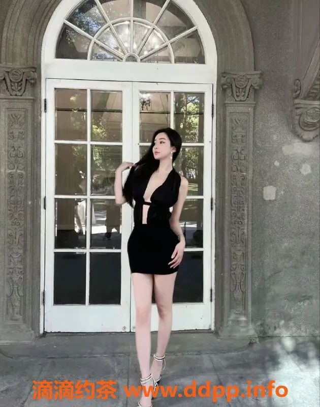 广州楼凤-天河车模叶凯薇，1300元起，让你体验非凡