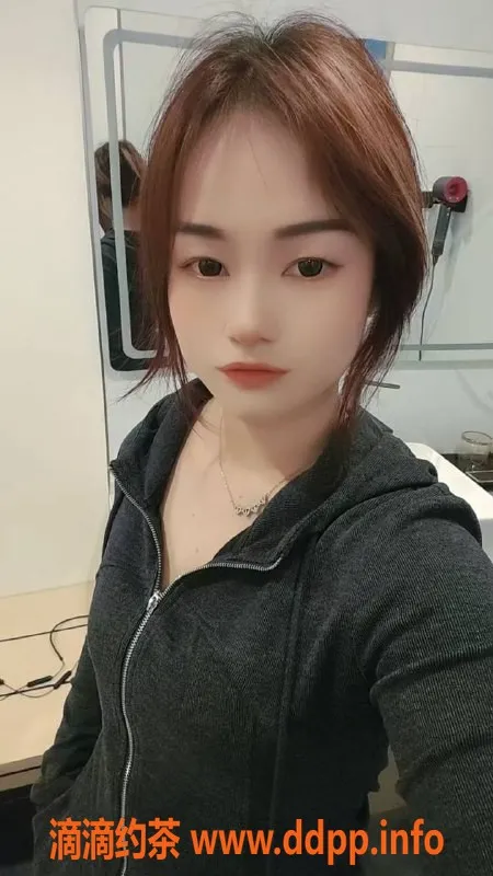 东莞楼凤-塘厦23岁温柔妹桐桐，身高163，胸围36B