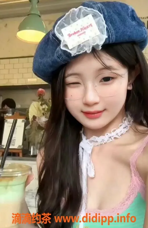 杭州楼凤-上城区18岁清纯美少女171cm，百元起步服务