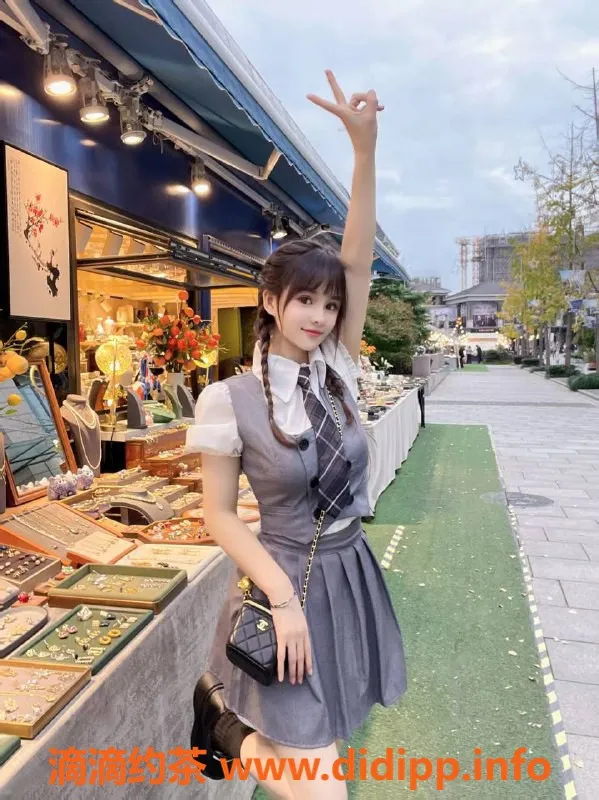 深圳楼凤-南山区嫩妹梓沐，1100起，制服服务推荐