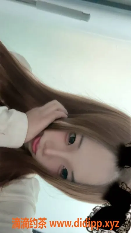 郑州楼凤-郑州金水区19岁珂珂，身高167cm，53kg，平价服务