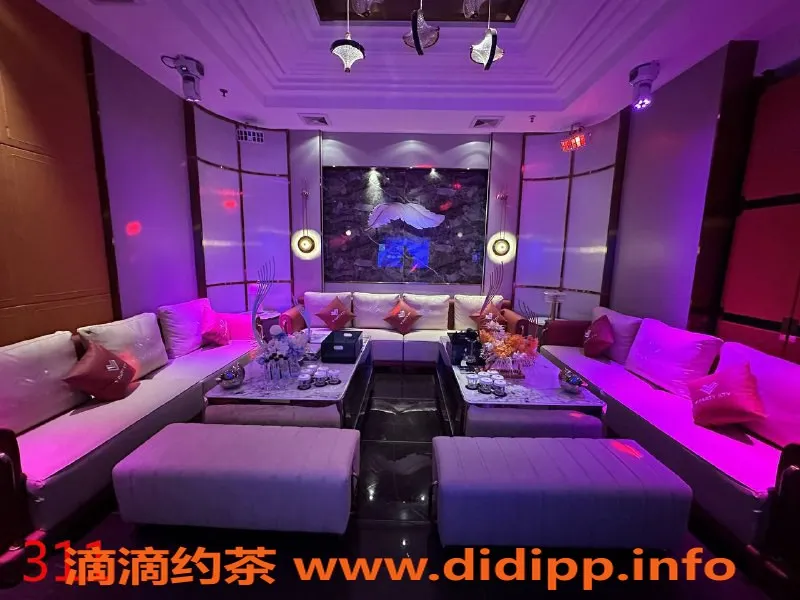 南宁楼凤资源信息,青秀区V-PARTY陪酒服务，年龄18-20岁，800元整场