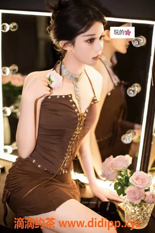 深圳楼凤-罗湖小甜，1388起，御姐享受，无套服务！