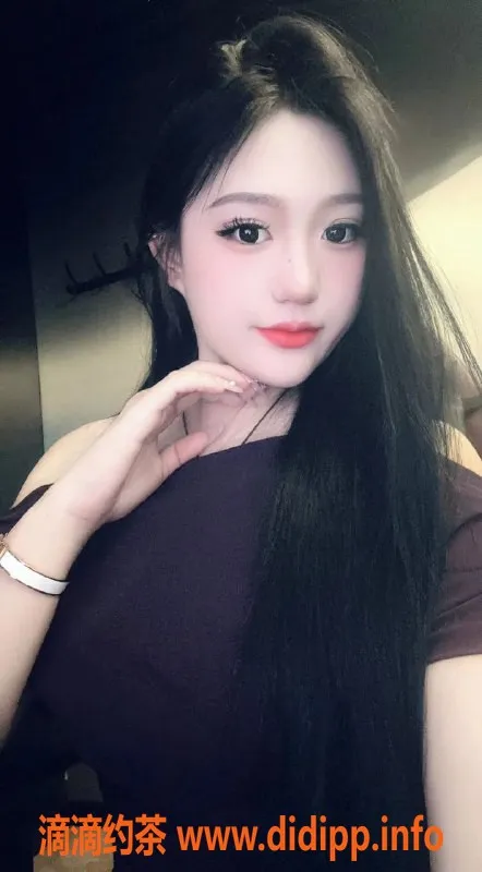 上海楼凤-闵行韩冰语，175cm D胸21岁诱惑秀