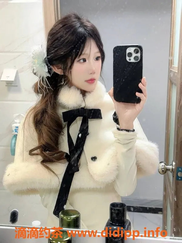 成都外围资源信息,武侯区素素，162公分，90斤，18岁，服务一流