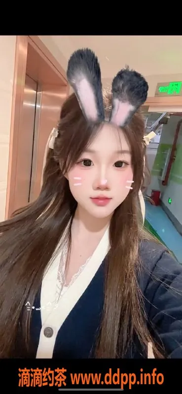 成都外围-武侯区素素，162公分，90斤，18岁，服务一流