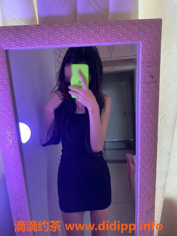 深圳楼凤资源信息,福田区嫩妹蛋挞，800元享制服服务