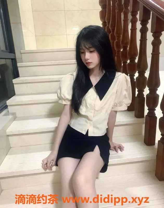 长沙楼凤-雨花区18岁长腿妹妹洛宝，700p高品质服务