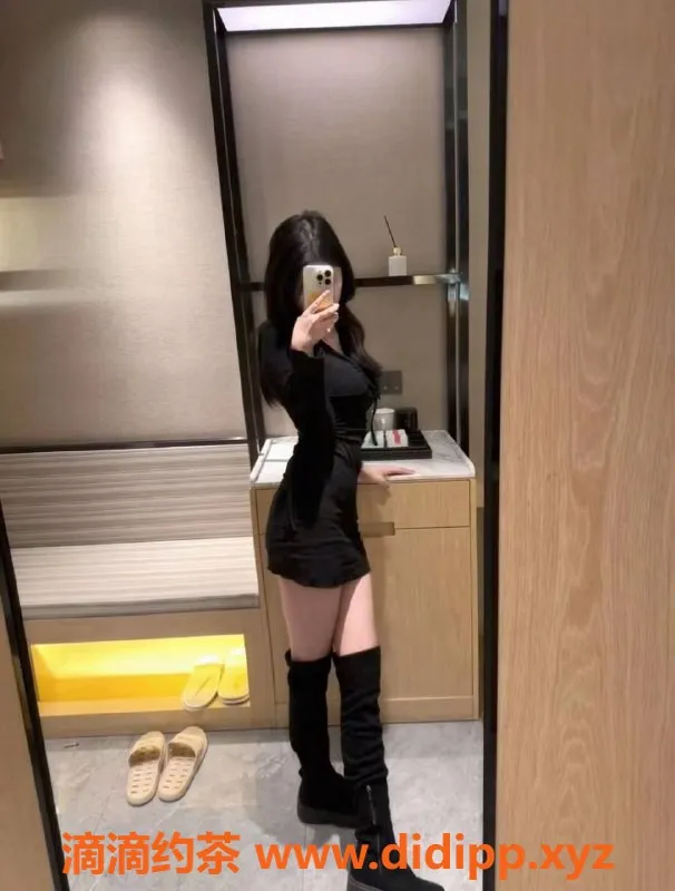 深圳楼凤-南山区嫩妹小白菜，1000P体验制服诱惑