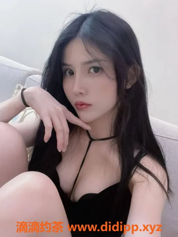 深圳楼凤-龙岗区小可嫩妹，1200元体验制服蛇吻服务