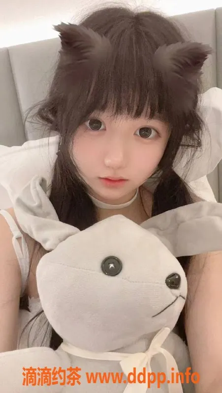 成都楼凤-成都小辣椒，17岁163cm，温柔陪伴600元