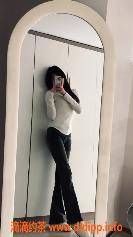 广州楼凤资源信息,白云小雪，600元嫩妹，服务态度超好