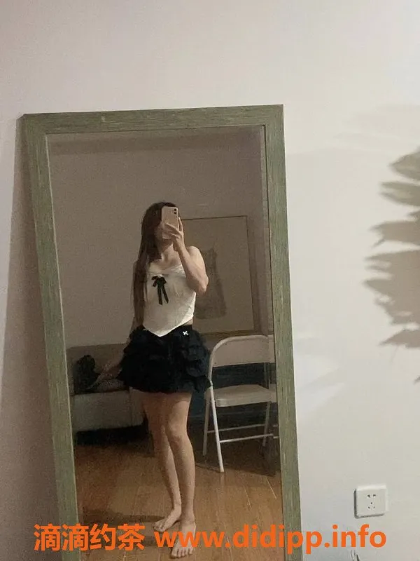 广州楼凤-番禺嫩妹茜茜，夜课6P服务等你来尝试！