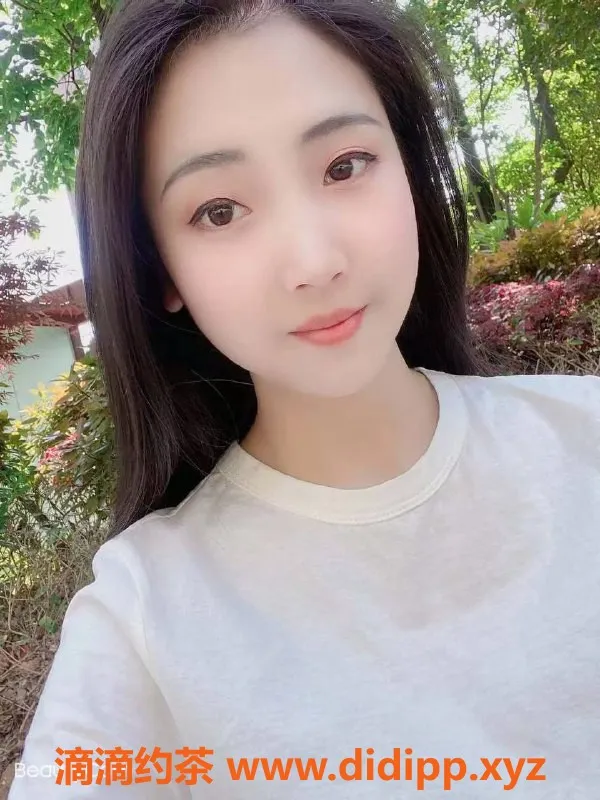 南京楼凤-建邺区开心果，20岁165cm，服务超贴心