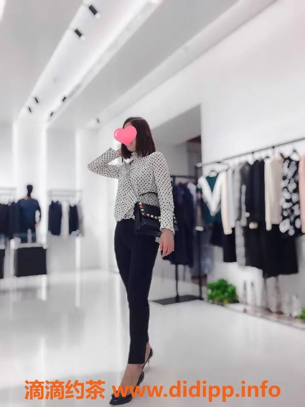 深圳楼凤-南山安琪儿，真实体验，期待你的来电！