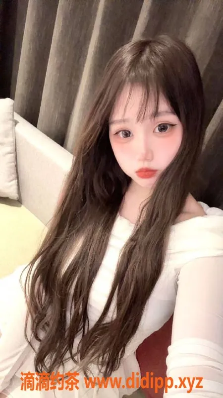 深圳楼凤-龙华区嫩妹洛可，制服服务超赞！