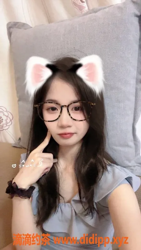 广州楼凤-海珠嫩妹可儿，7P舌吻服务超棒！