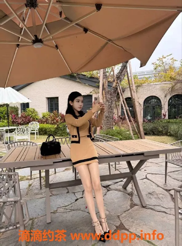 广州楼凤-天河小可爱，嫩妹大胸舌吻服务，只需15P！