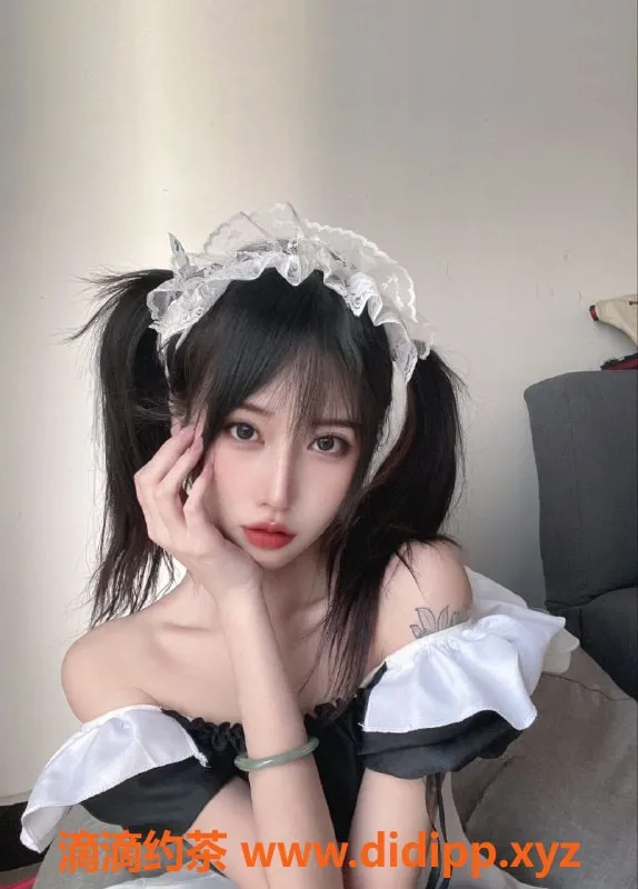 广州楼凤-天河甜甜 12P嫩妹大胸鸳鸯浴服务