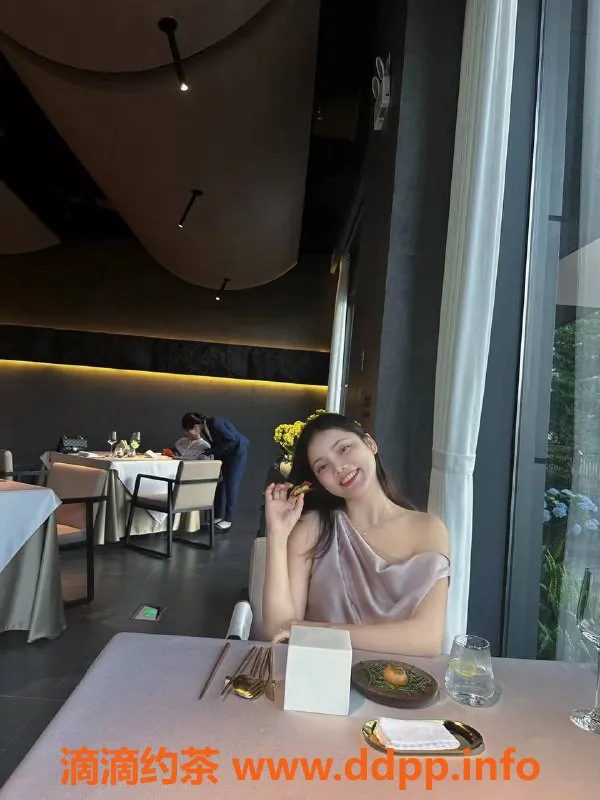 深圳楼凤资源信息,深圳光明新区23岁美女，165身高，99体重，热情服务