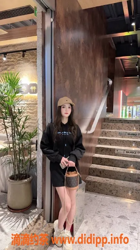 东莞楼凤-南城樱桃丫丫，23岁，166cm，36D，甜蜜服务等你来享受！