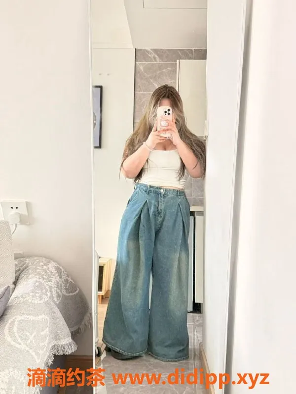 成都楼凤资源信息,成都阿念，160身高坦克妹，400元畅玩