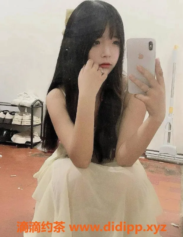 成都楼凤-东郊记忆双飞体验，嘉琪嘉怡推荐