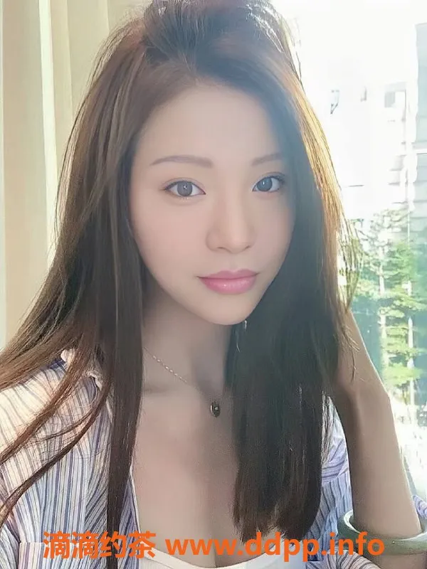 杭州楼凤-上城区小画老师，24岁160cm C奶，600元包夜不限次