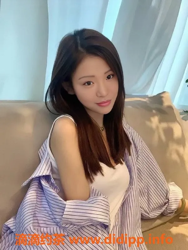 杭州楼凤-上城区小画老师，24岁160cm C奶，600元包夜不限次