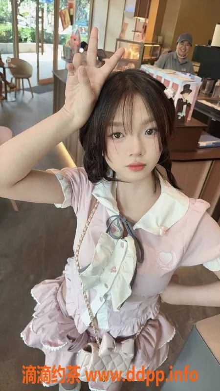 成都楼凤-高新区嫩妹豆子，课时费6p，服务超赞！