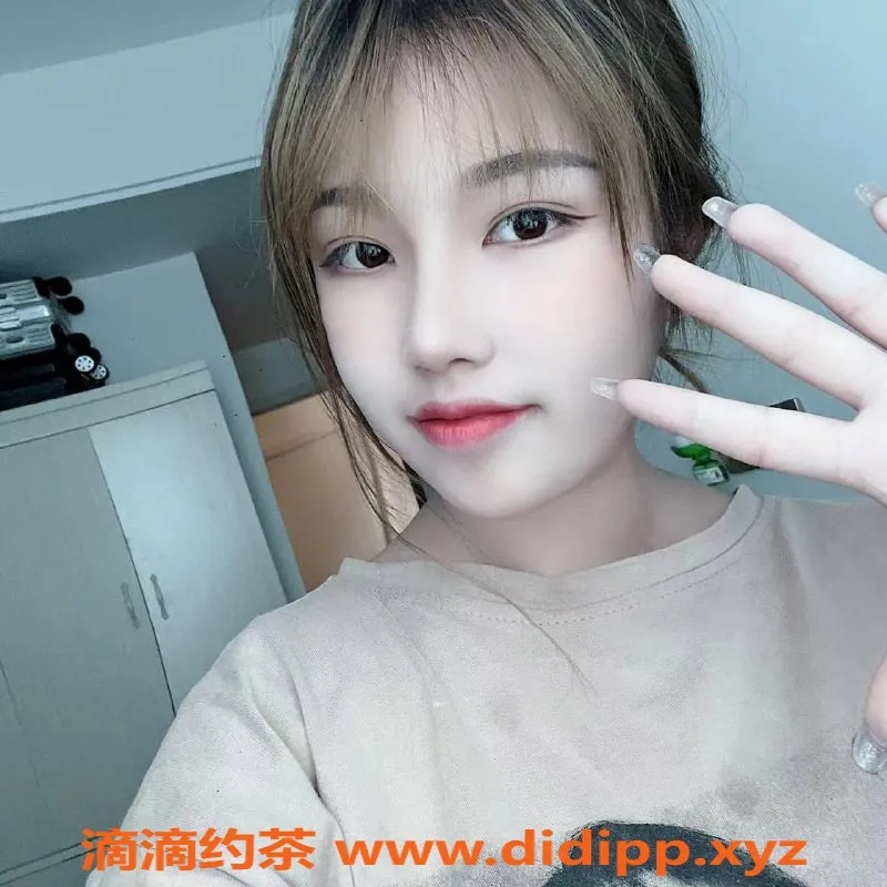 杭州楼凤-上城区周周，160cm 45kg C罩杯 8p优惠