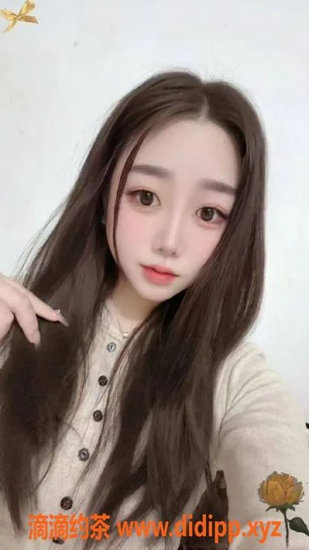 成都楼凤-武侯区乔依依，24岁165cm微胖御姐，6p9pp点燃激情