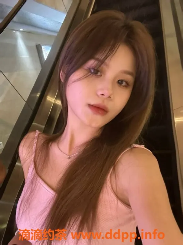 成都楼凤-成华区只只，嫩妹20岁，C杯700元/50分钟