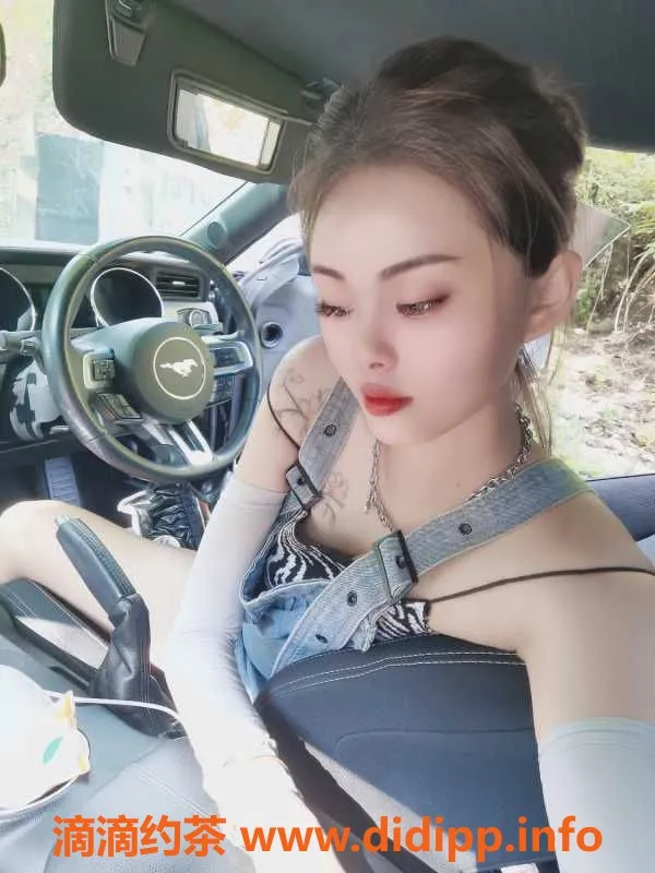 广州楼凤-天河东圃依依 21岁 160cm 49kg 茶水600元