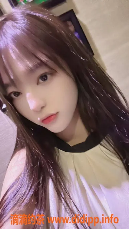 北京楼凤-朝阳传媒大学新晋兼职苏瓷，1400p服务等你来体验！